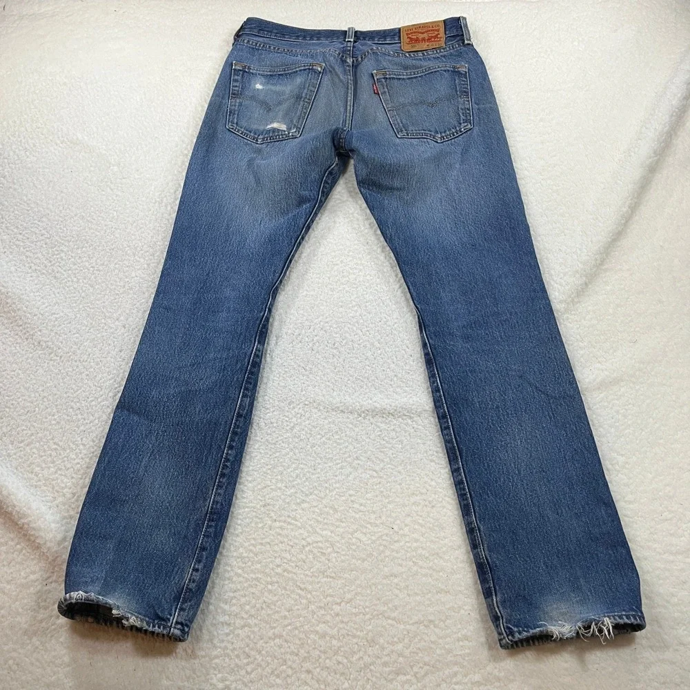Levi's 501 Jeans Mens 31x32 Blue Original Straight Fit Distressed Denim